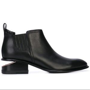 Alaxander Wang 6 Classic Kori bootie rose gold